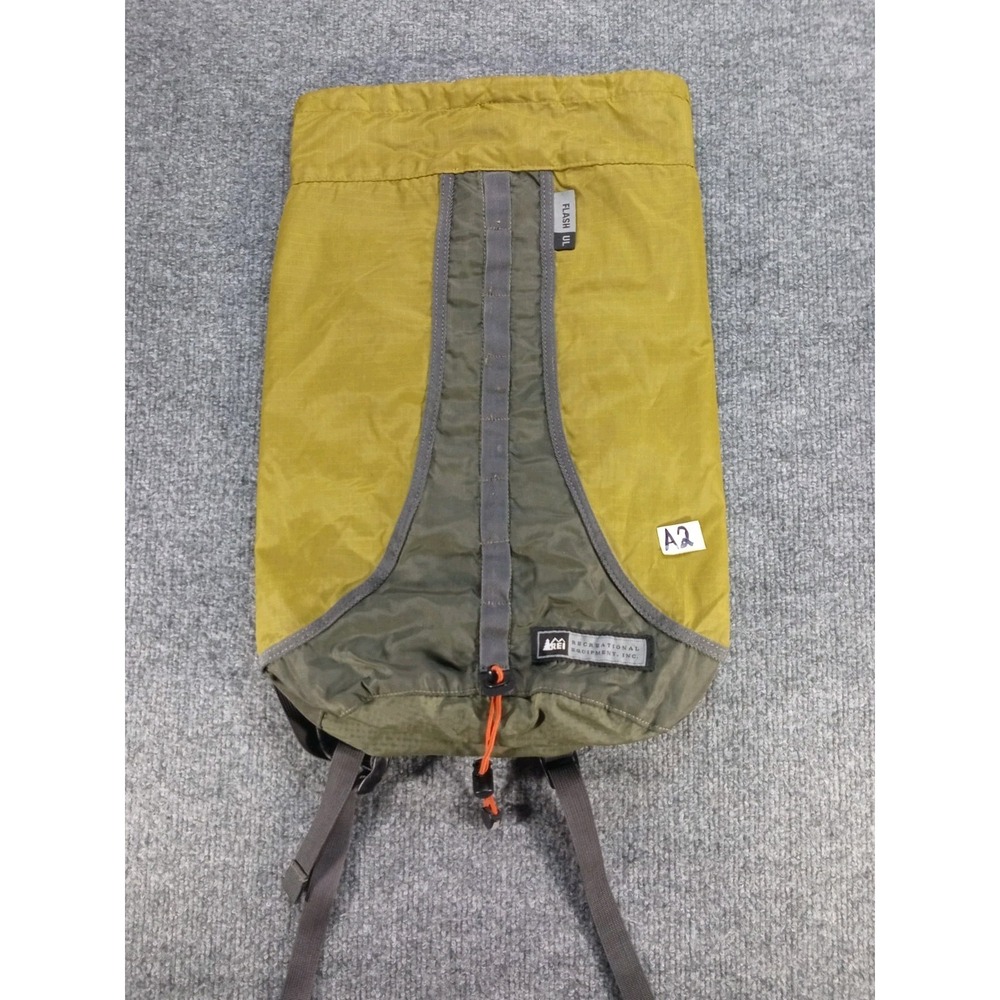 REI Flash 18 Backpack Lightweight Hiking Daypack Olive Green Yellow 18L